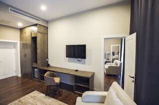 Отель Port Rivoli Baku Hotel Баку Апартаменты с 2 спальнями-8