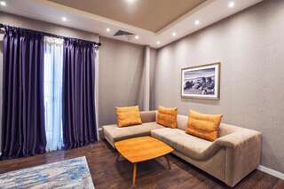 Отель Port Rivoli Baku Hotel Баку Семейный люкс-12